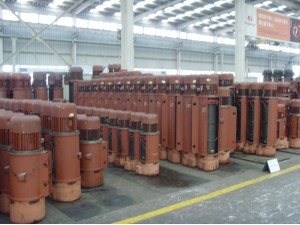 赤壁蒲圻起重機(jī)械加工半成品倉(cāng)庫(kù)圖展。