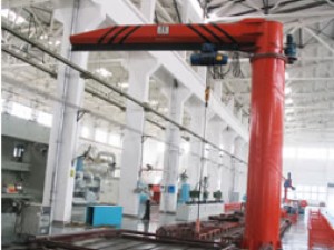 該產(chǎn)品固定在牢固的地基上，主要用在車間、倉庫等室內(nèi)場(chǎng)地，若用于室外需在起重機(jī)頂部裝設(shè)防雨棚。