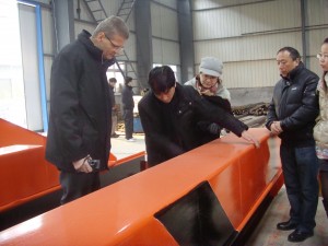 德馬格全球技術(shù)總監(jiān)來赤壁蒲圻起重機(jī)械進(jìn)行起重機(jī)采購考察。